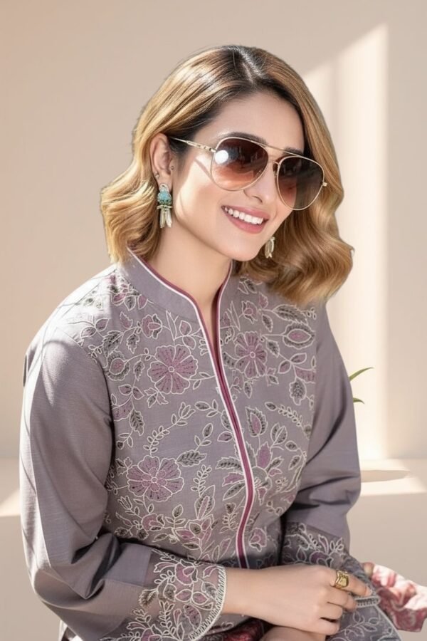 3PC Khaddar Suit-Embroidered (Unstitched)